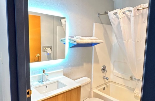 Allison Hotel | Microtel Inn by Wyndham Gallup