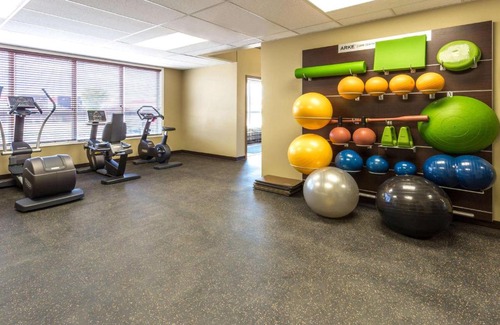 Whitecourt Hotel | Microtel Inn & Suites by Wyndham Whitecourt