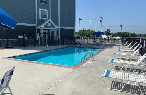 Georgetown Hotel | Microtel Inn & Suites by Wyndham Georgetown Delaware Beaches