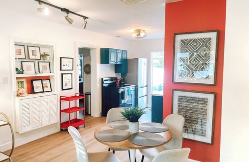 Golden Beach House | Mid-Century 2-Bedroom Charm - Beach, Pets, Fenced Yard in Fabulous Venice