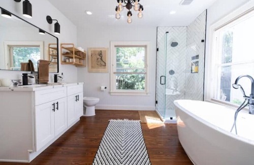 Woodland Heights House | mid-century modern bungalow w/outdoor hot tub