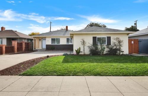 Lodi House | Mid Century Wineries Game Room