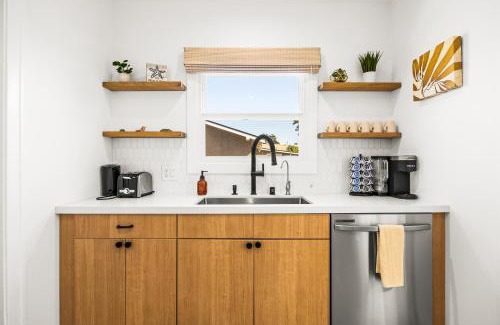 Ventura House | Mid-Town Escape