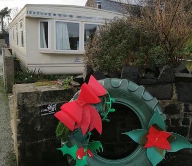 Lisnagunogue House | Midden Manor: Farm stay in rural County Antrim.