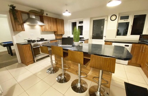 Walsall House | Midlands Contractor Team House