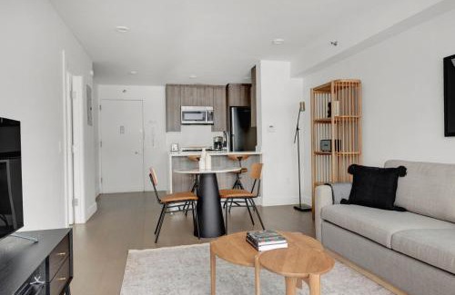 Midtown West Apartment | Midtown W 1BR w Gym Doorman nr Times Sq NYC-692