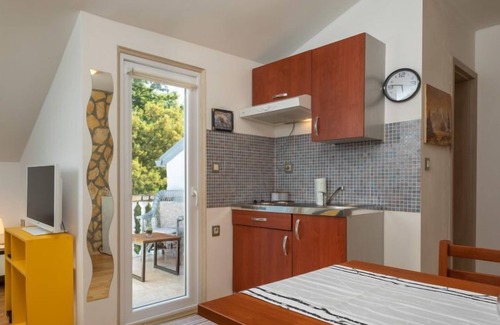 Polje House | Mikac (MLK136) by Interhome