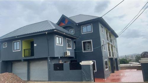 Kwabenyan Bed & Breakfast | MIKES's AB & B