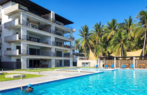 El Porvenir Apartment | Milamar Front Beach Apartment