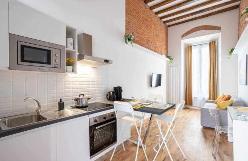 San Marco Apartment | Milano City Apartments - Duomo Brera - Elegant Suite in Design District