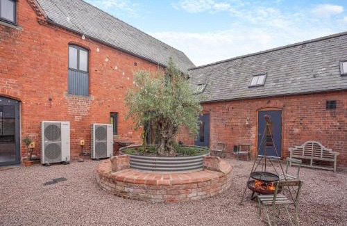 Huntley House | Milkman's Barn