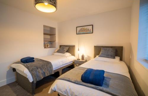Crawley House | Mill Road Apartment First Floor