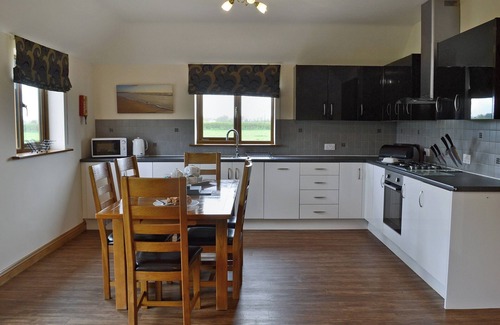 Skegness House | Mill Stone Cottage - E5423