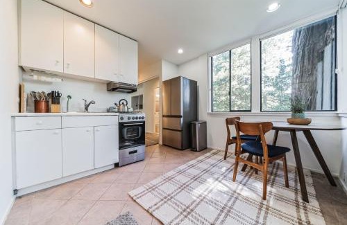 Mill Valley Apartment | Mill Valley Treehouse Apt apts
