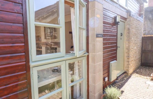 Cirencester House | Mill View