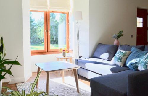 Rattray House | Millbank Cottage