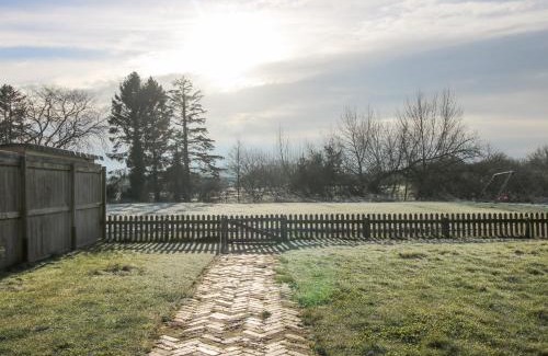 Stoney Stretton House | Millstone Cottages - Middle Cottage