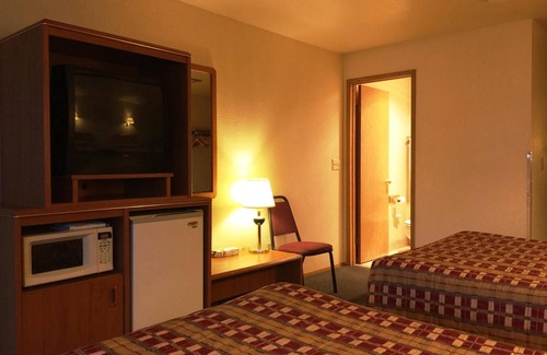Oak Grove Hotel | Milwaukie Inn Portland South