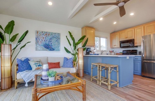 Del Mar House | Mindful Cottage with peek Ocean Views