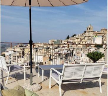 Mineo House | Mineo Townhouse with incredible views of Mt Etna