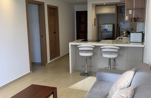 La Colon Apartment | Mini furnished apartment in Quito, C.C. sector. Multicenter