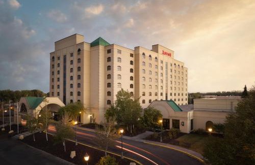 Brooklyn Park Hotel | Minneapolis Marriott Hotel & Conference Center
