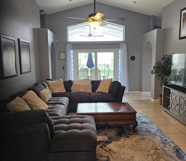 Windsor Palms House | Minnie Heaven