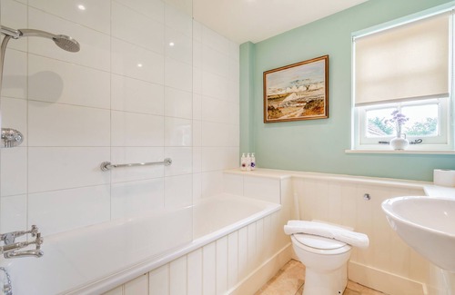 East Dean and Friston Bed & Breakfast | Minnie - Tiger Inn