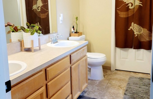 North Image House | Minutes from Vancouver Waterfront, PDX and Dino Park. Spacious Home!