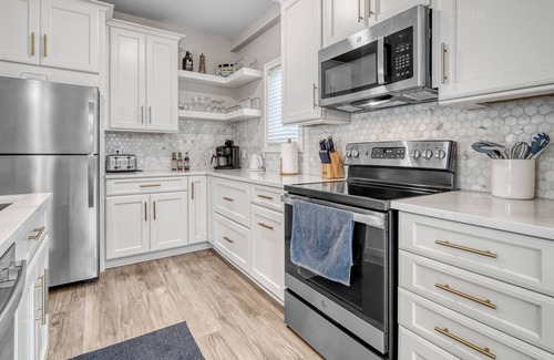 Douglas Condo | Minutes to the Beach, Douglas, & Saugatuck!