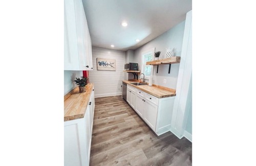 Prosperity House | Miss Grace, newly renovated cottage on Lake Murray