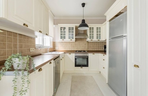 Osmanbey Apartment | Missafir Stylish and Central Flat in Nisantasi