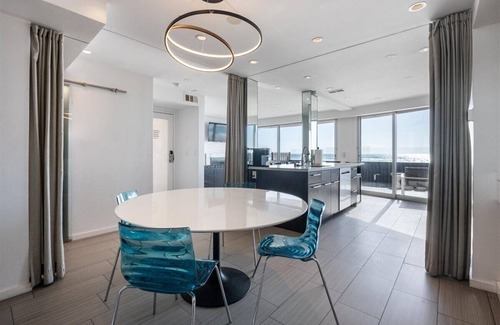 Central Mission Beach House | Mission Beach 7 Bedroom Castle w/Rooftop Deck & Hot Tub