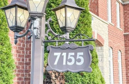 Lisgar House | Mississauga Home Away from Home