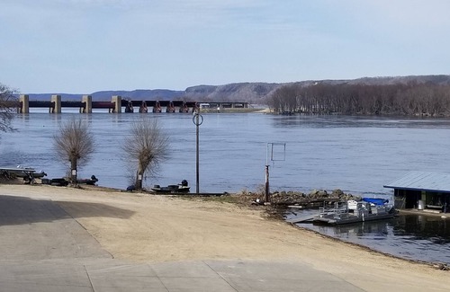 Guttenberg House | Mississippi River View!!!