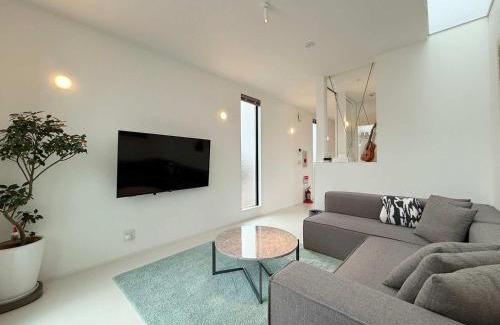Onomichi Villa | MitO Onomichi - Sauna & Scenic 3-Story Stay