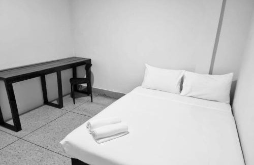 Wat Bowon Niwet Apartment | Mitr Inn Khaosan มิตร อินน์ ตรอกข้าวสาร