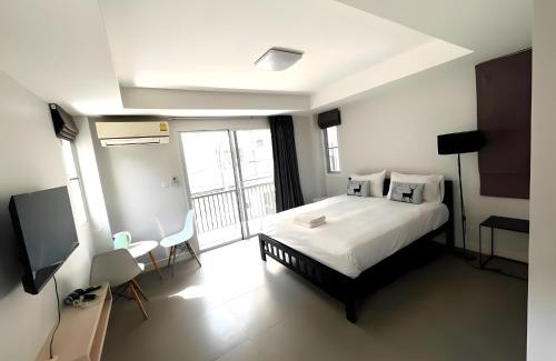 Wang Burapha Phirom Apartment | Mitr Inn MRT Samyot - ตรอกวิสูตร MRT สามยอด
