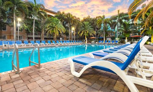 Weston Resort | Mizner Place at Weston Town Center, Fort Lauderdale