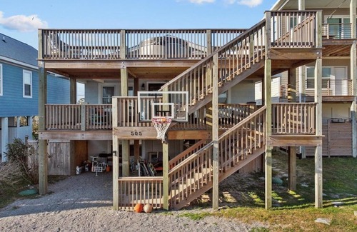 Atlantic Beach House | Mizpah Atlantic Beach 2nd Row Ocean View Home!