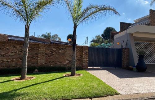 Alberton House | MK & R Guesthouse