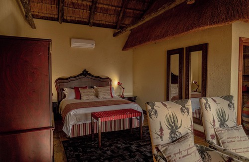 Mookgopong House | Mmakuba Private Game Lodge, Deluxe Chalet 9A