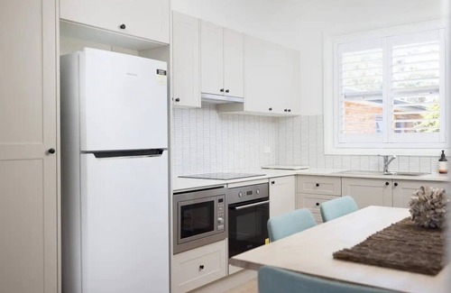 Port Stephens Council House | Moana Blue at Shoal Bay