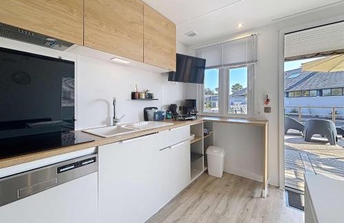 Jullouville-les-Pins House | Mobil-home Confort 4 pers, plage à 200m, piscine chauffée, terrasse Sud, parking, wifi inclus - FR-1-361A-81