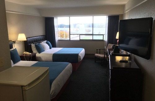 Prince Rupert Hotel | Moby Dick Inn
