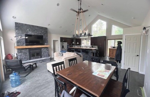 Hecla Island Cabin | Modern & Relaxing Retreat in Grindstone Provincial Park