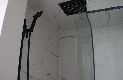 Bradford Apartment | Modern Lower Level Apt w/ Hot Tub | City Escape