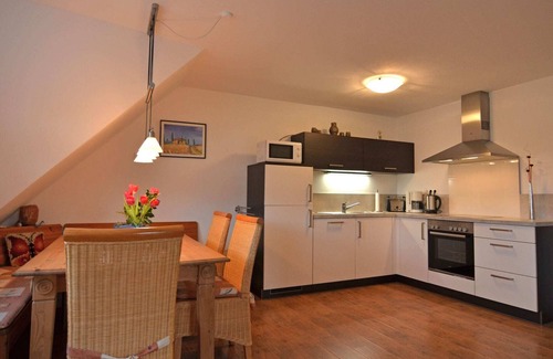 Brachthausen Apartment | Modern Apartment in Brachthausen near Forest