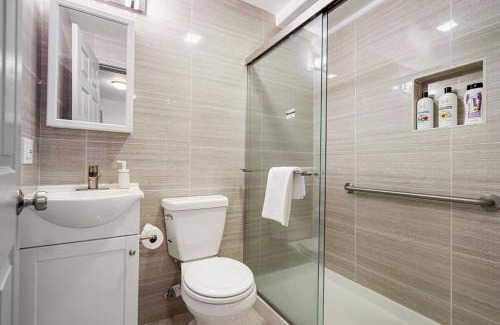 Inner Parkside Apartment | Modern 1BR 1Bath with Living Area near SFSU
