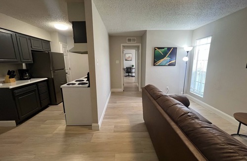 Oaks Historic District Apartment | Modern 1BR Peaceful Stay